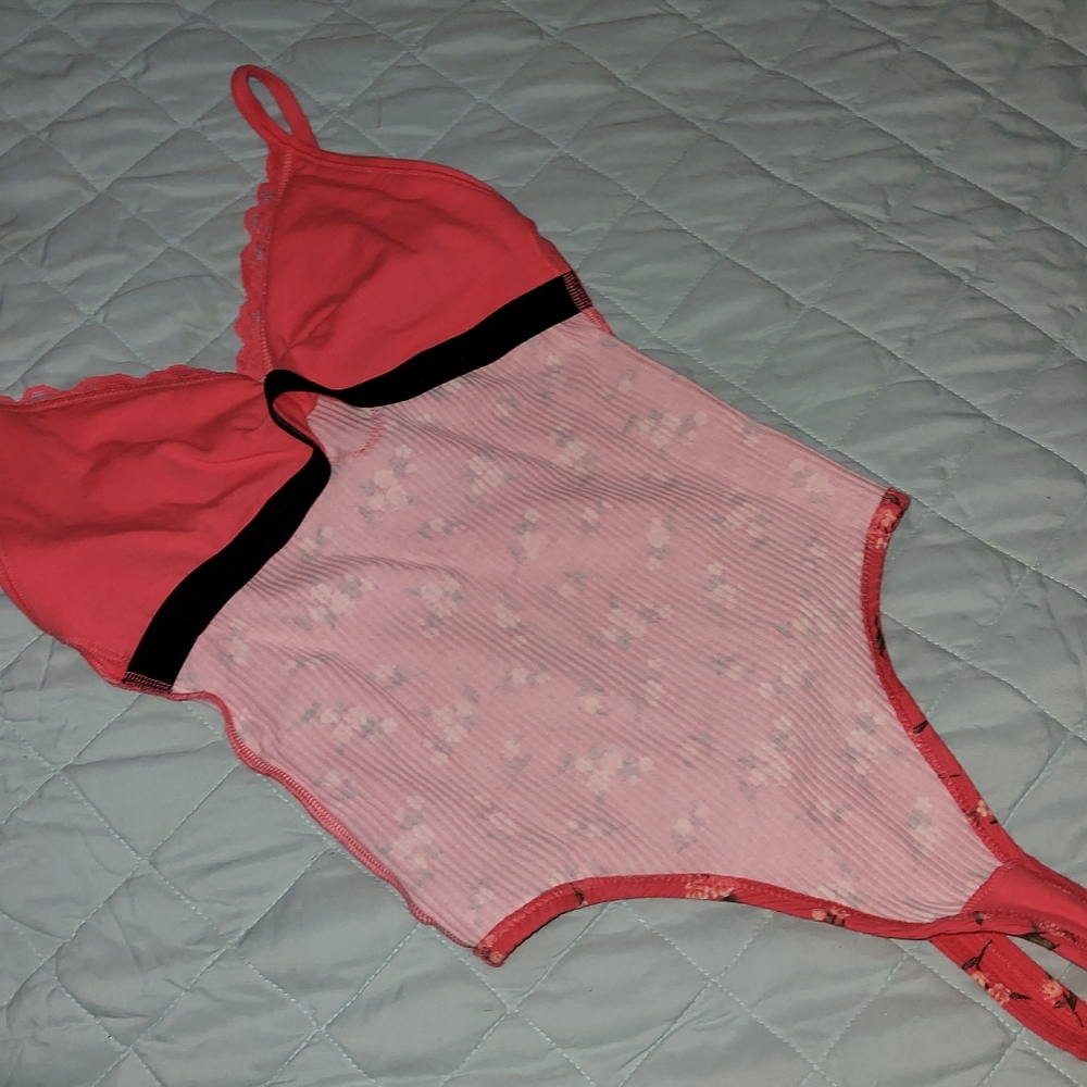 PINK bodysuit size XS NWT - Picture 8 of 10